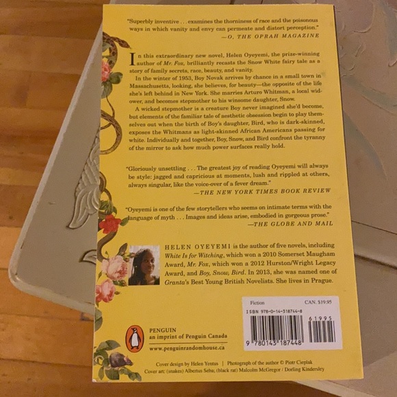 Paperback novel Boy, Snow, Bird by Helen Oyeyemi - Picture 2 of 4